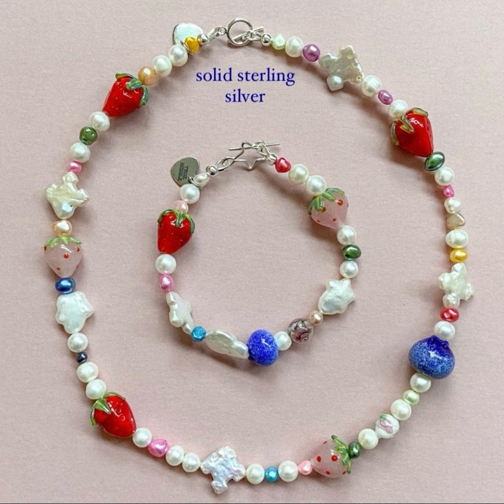 True Middle Juniper Necklace